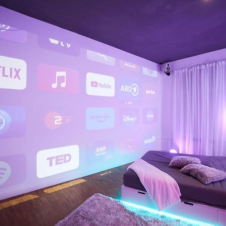 Huge Apartment With Home Cinema And Kitchen In Friedrichshain Berlim Exterior foto